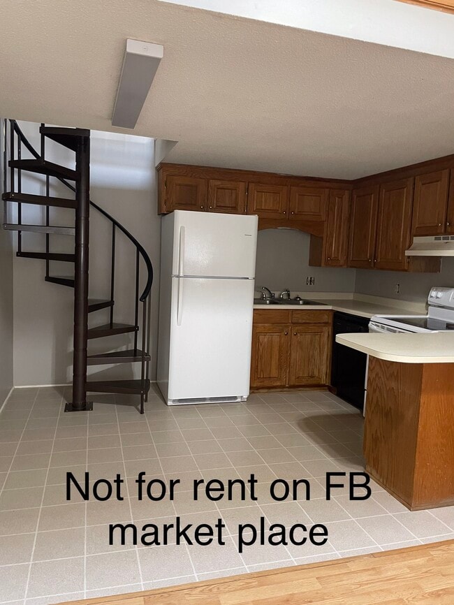 Photo - 170 Willow Creek Blvd