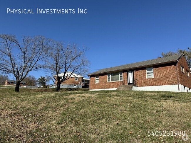 Building Photo - Classic American Brick Ranch Rental