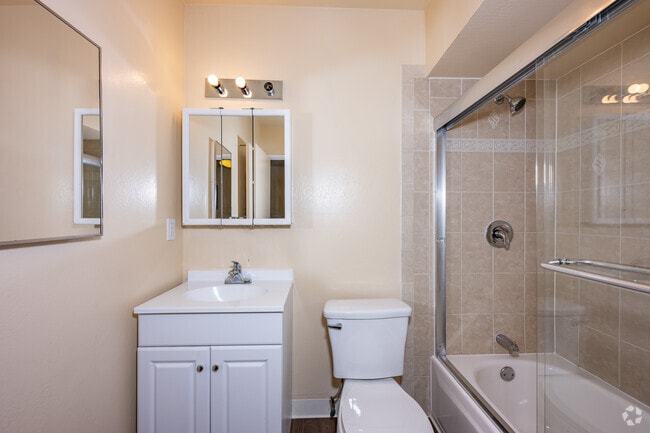 3BR, 2BA - 1,050SF - Second Bathroom