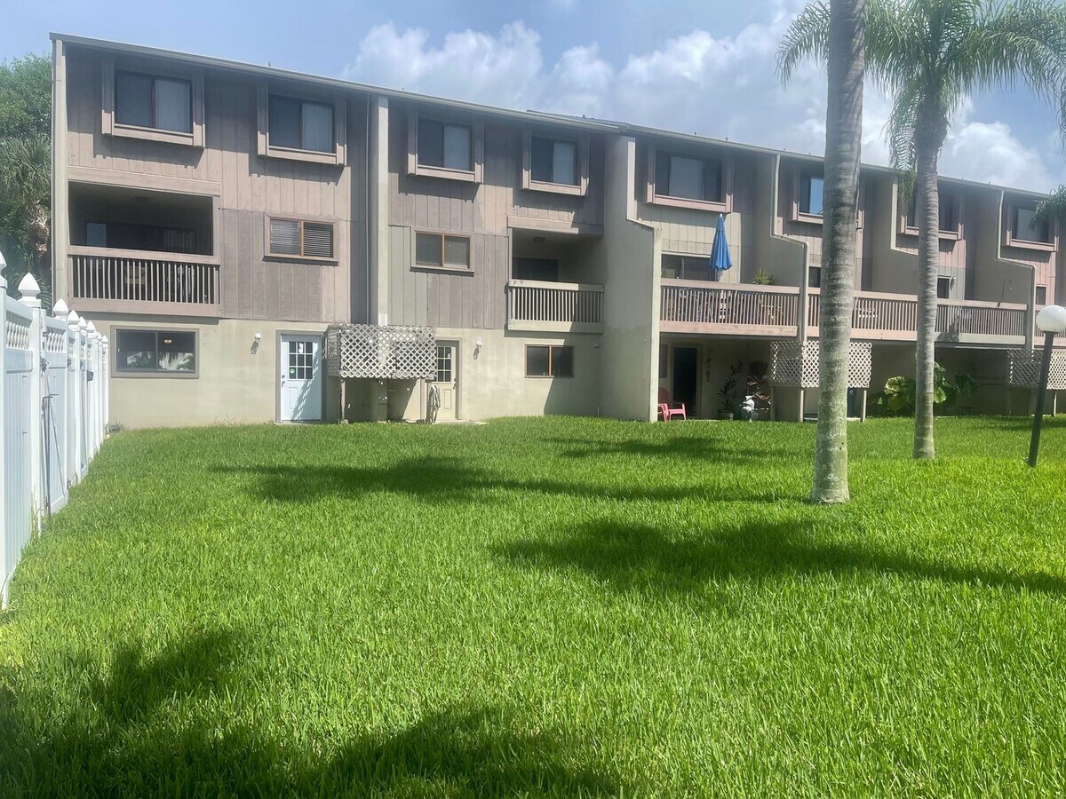 Photo - Beach Place Town House