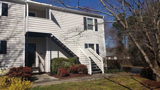 Great 1 level condo on lower level in Clem... - Great 1 level condo on lower level in Clem...