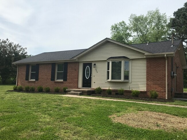 Building Photo - 808 Bedford Dr