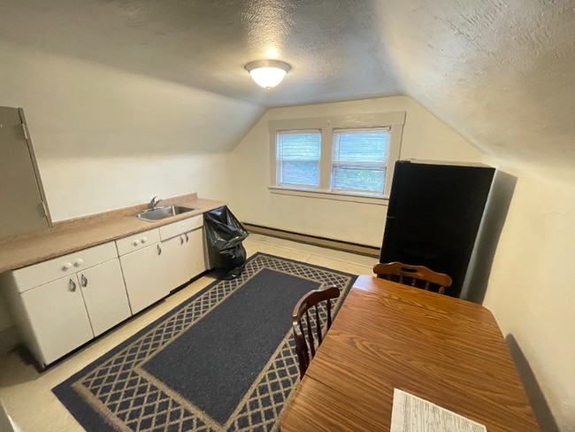 3132 Meadowbrook Blvd Unit 3