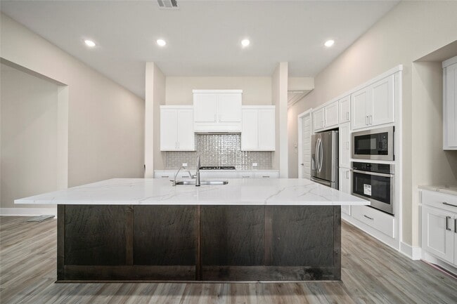 5914 Emerald Ranch Ln