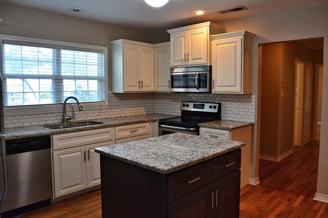 Photo - 3213 26th St