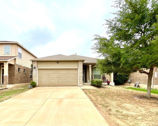 Building Photo - *COMING SOON* Modern Home with Fenced Backyard, Community Pool & Playground!