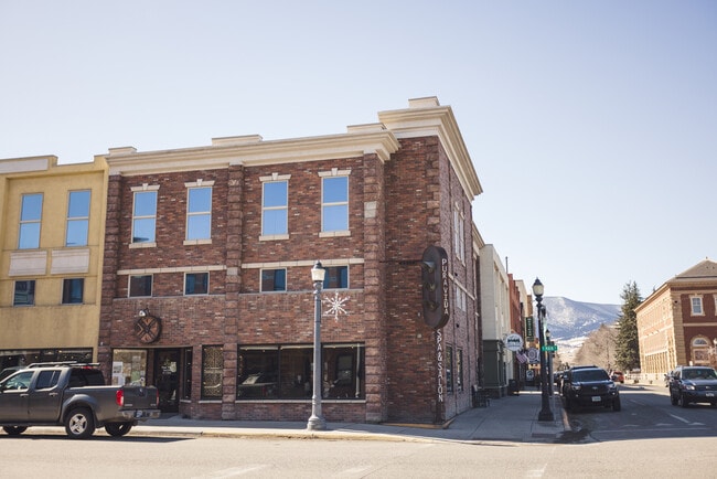 Albemarle Studio Apartments
