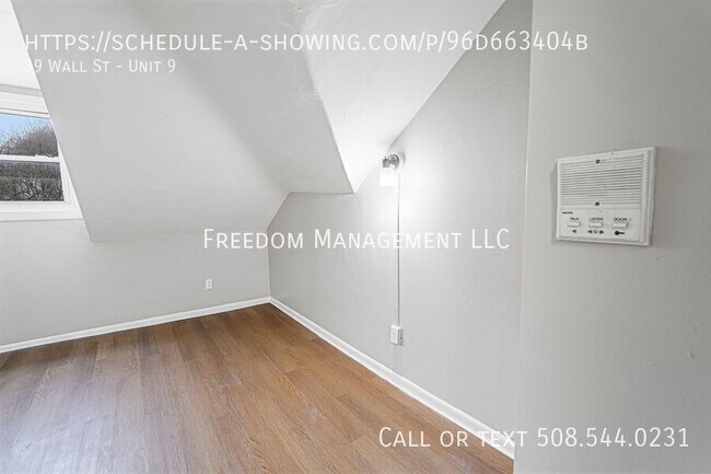 Photo - 39 Wall St Unit 9