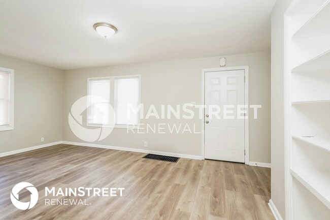 Photo - 340 S Dearborn St