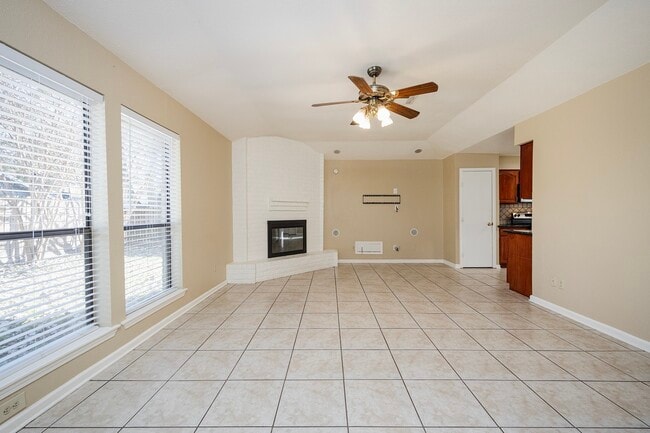 Photo - 7315 Foxside Ln