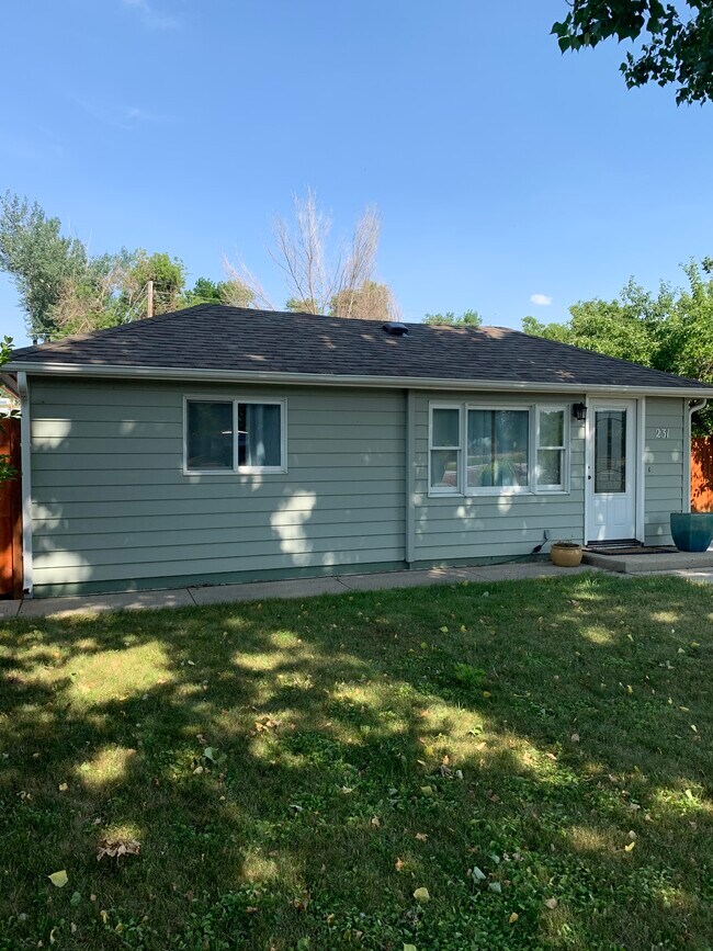 Enjoy Downtown Sheridan Adjacent to the Bike Path - 231 S Water St