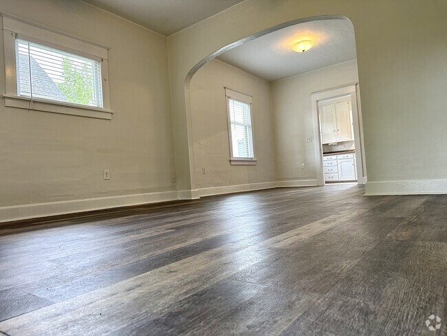 Building Photo - 2128 McDougall Ave Rental