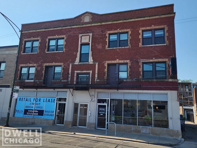 Photo - 3405 W Fullerton Ave Unit 3401-2