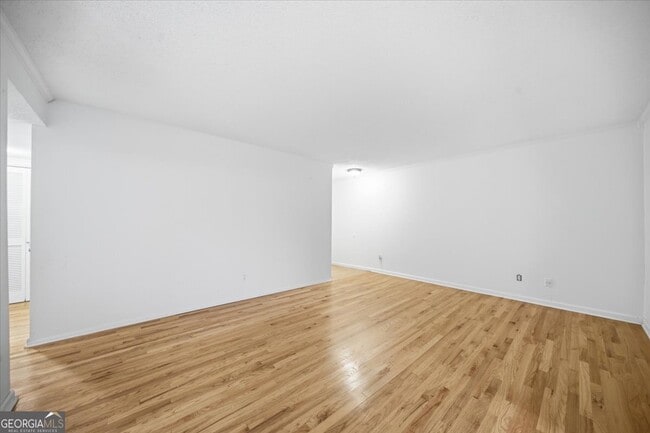 Photo - 26 Arpege Way NW