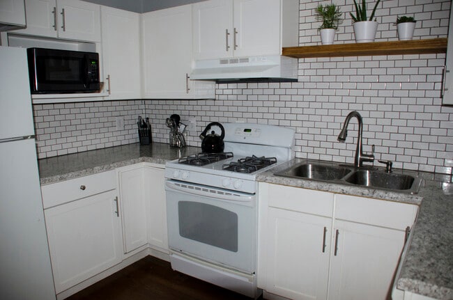 Photo - 213 18th St SE