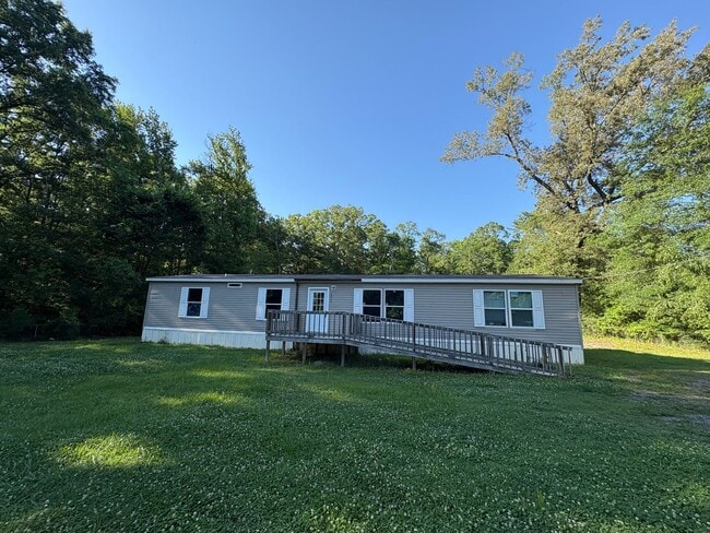 Building Photo - Huge 4 bedroom/2 bathroom double-wide in Peaceful Area of Keithville!