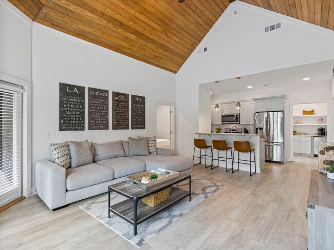 Photo - 127 Camp Cir