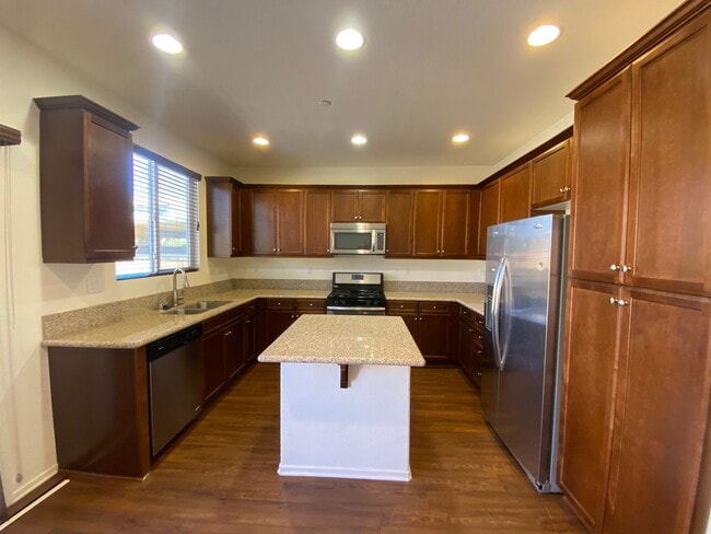 Photo - Rosamond 3+Office Available Now!