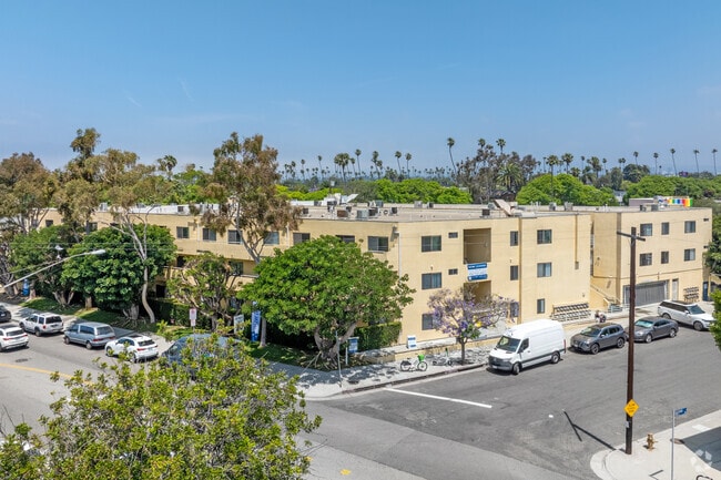 2724 Abbot Kinney Blvd.