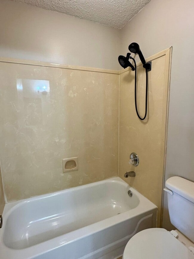 Photo - 812 Beaver Rd