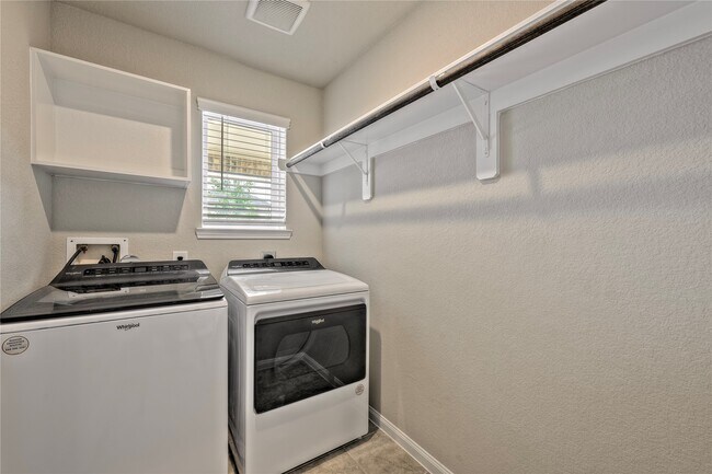 17502 Rosette Grass Dr