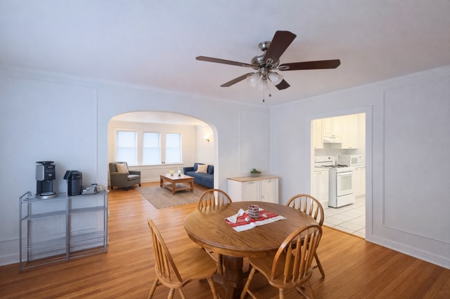 Photo - 6420 N Newgard Ave Unidad 1E