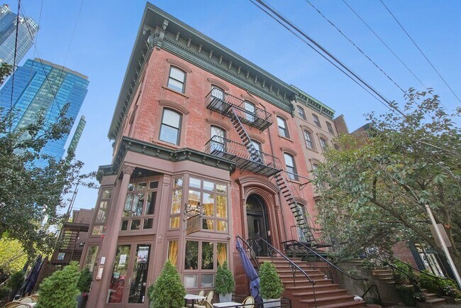 Building Photo - 212 Washington St Unit 3 Rental