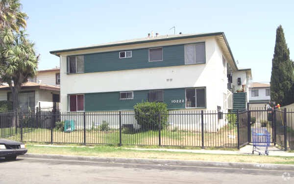Photo - 10222 Darby Ave