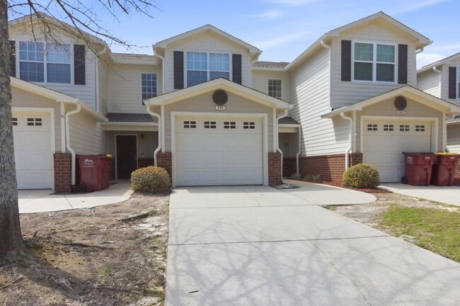 Photo - 551 Wingspan Way