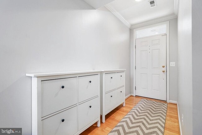 Photo - 42754 Montevista Square