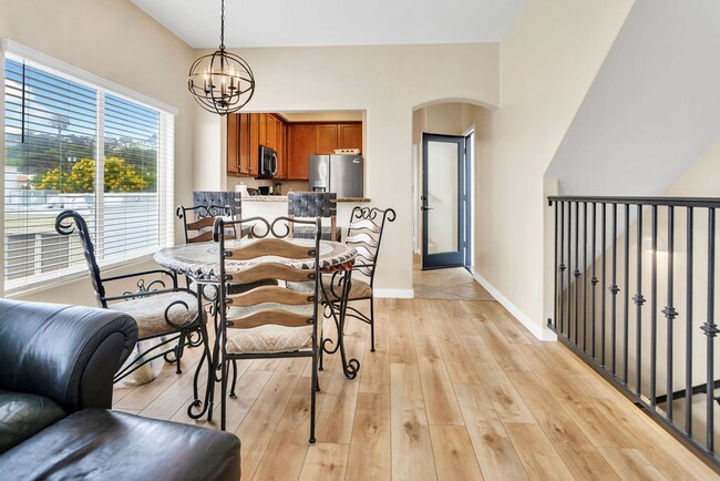 Photo - 366 Forward St Unit 1