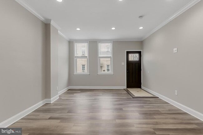 Photo - 2637 E Madison St