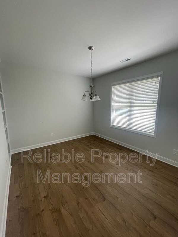 Photo - 237 Brisbane Dr