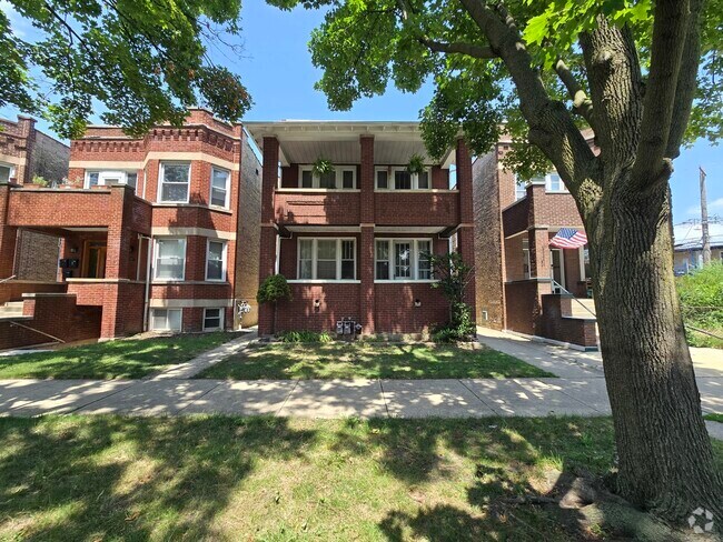Building Photo - 5030 W Hutchinson St Unit 1ST Rental