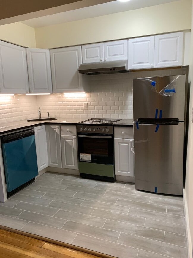 Brighton 2-Bed Near B and C Lines! Heat an... - Brighton 2-Bed Near B and C Lines! Heat an... Condo