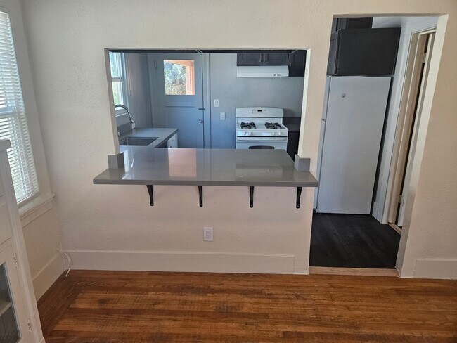 Photo - 4138 Webster St Unit 7