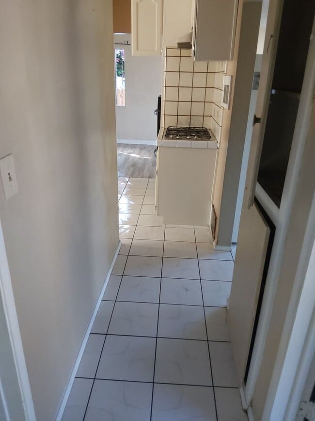 Building Photo - Mathis 8032-36 McKinley Unit 8032