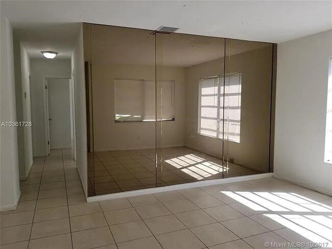 Photo - 2711 NW 16th Ct