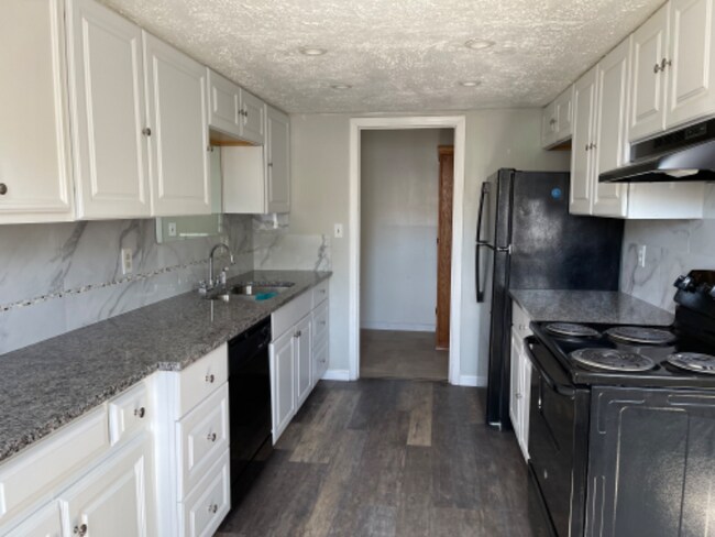 Photo - 6510 E 128th St