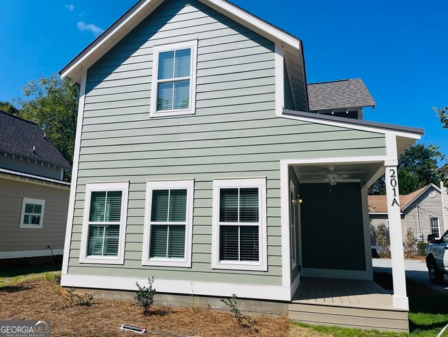 201 Cherry St