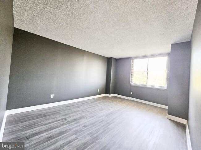 Photo - 5500 Holmes Run Pkwy Apartment Unit 702