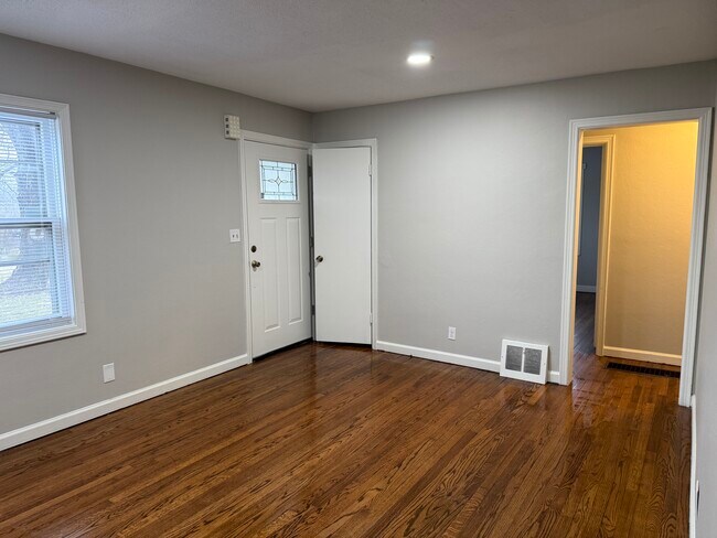 Photo - 1401 NE 57th Terrace