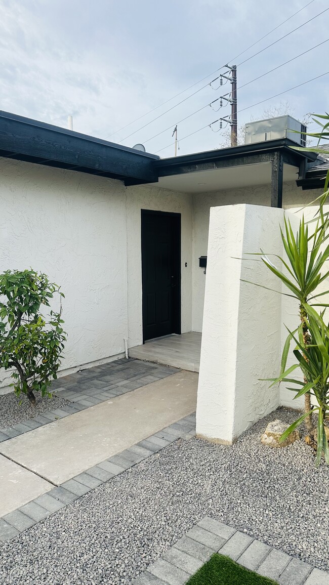 Photo - 2638 N 87th Ter