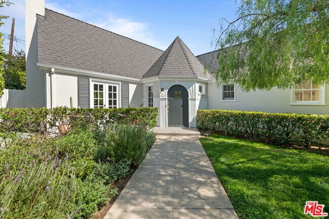 Building Photo - 234 N Ridgewood Pl