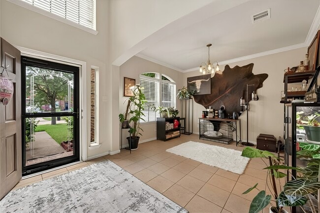 121 Fairport Ct