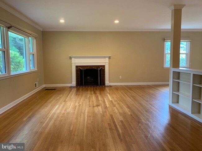 Photo - 1334 Mayflower Dr