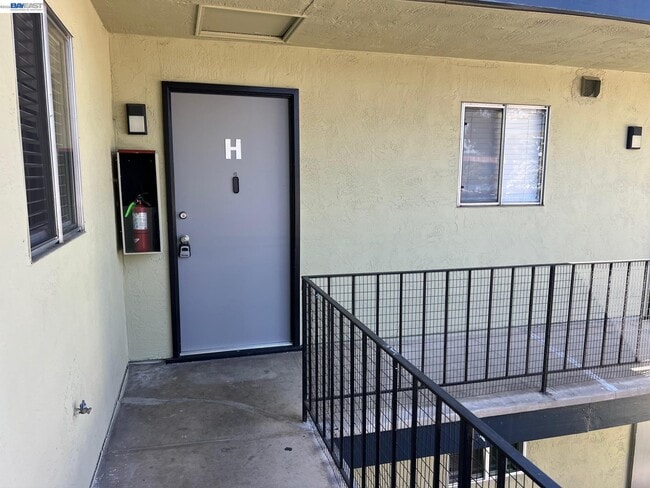 Photo - 36976 Mulberry St Unidad H