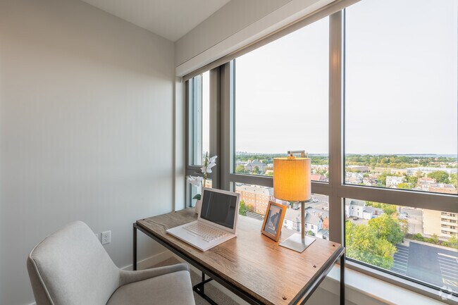 2BR, 1BA - 801 SQ FT - One Chestnut Place