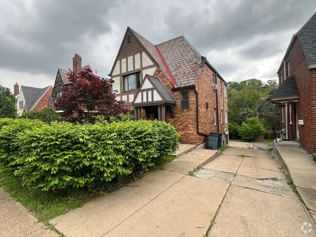 Building Photo - 3870 Beechwood Blvd Unit 2 Rental