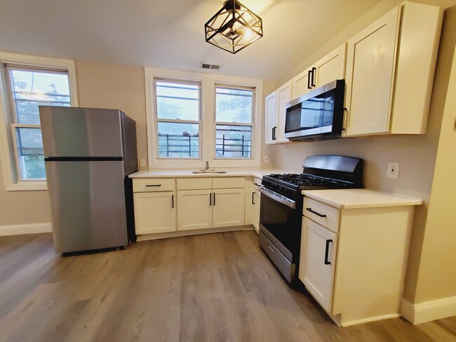 52 Greenville 1F - 50 Greenville Ave Apartments Unit 1F